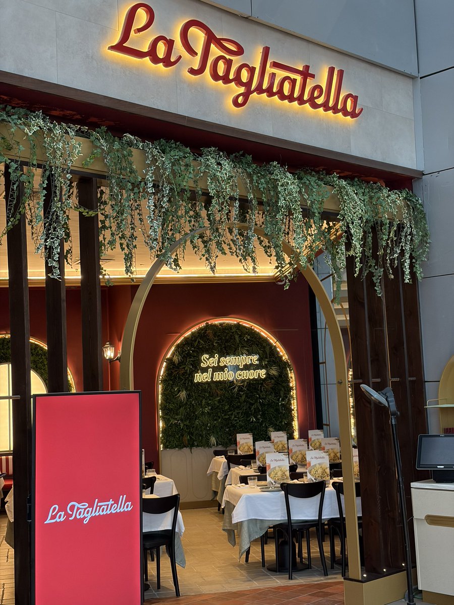 F1LTHYFLEET's tweet image. Rainy days calls for a shopping day &amp;amp; smash burgers in Madrid!! 🇪🇸 #Food #Explore #Traveler #fyp #traveling