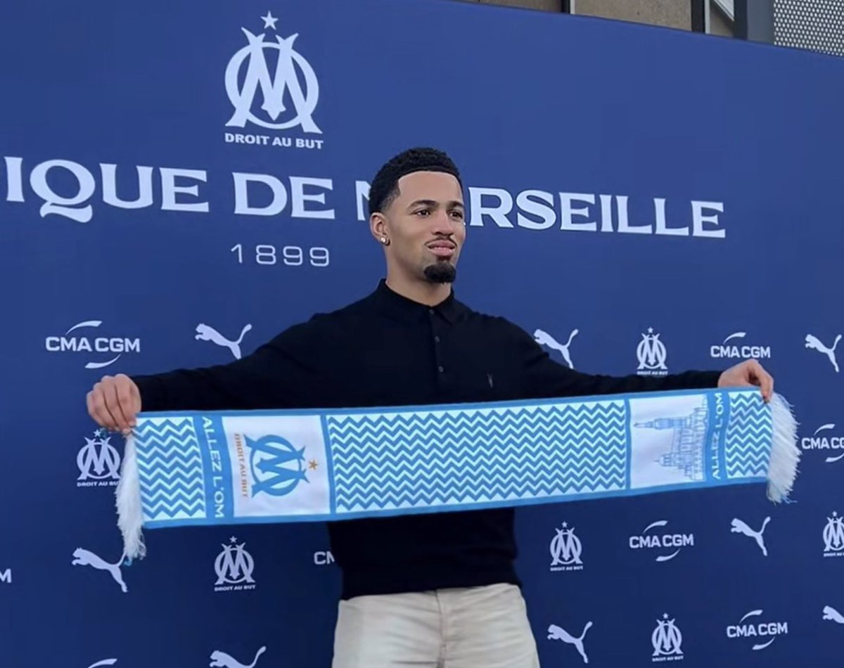 afcstuff's tweet image. 🚨 Ethan Nwaneri has arrived in Marseille ahead of joining the club on loan until the end of the season. 🩵

🗣️ “William Saliba told me it’s one of the best clubs in the world.” 🤝

📸 @MassiliaZone