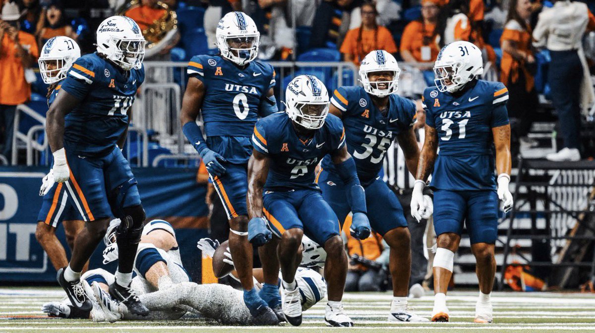 thegoatkai99's tweet photo. #AGTG THANK YOU @HunterRittimann FOR THIS OPPORTUNITY. UTSA offered!!!
@UTSAFTBL @WestburyFB 
@1CoachKelley @CoachCornell1 
#ManTheShip🌊 #RecruitBigBury📈 https://t.co/YASA0YbaCL