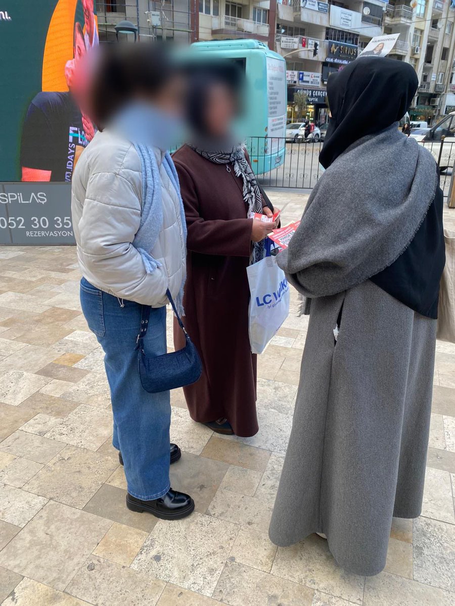 📢 Konferans için hazırlıklarımız tüm hızıyla sürüyor!💫

Şehrin kalabalık noktalarında el ilanlarımızla sizleri bu manevi buluşmaya davet ediyoruz.

Alparslan Kuytul Hocaefendi Manisa'da!

📖 Kulluk ve Teslimiyet 
🗓 24 Ocak Cumartesi 
🕖 19.30
📍 Alyans Düğün ve Davet Salonu