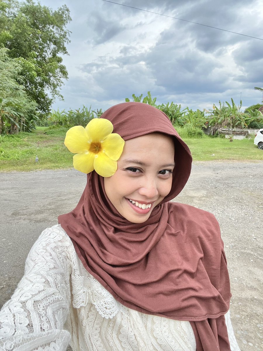 ssibbil's tweet photo. kalo g pake kacamata peseknya makin keliatan g si 😩😭 https://t.co/dQGCTsqTgV