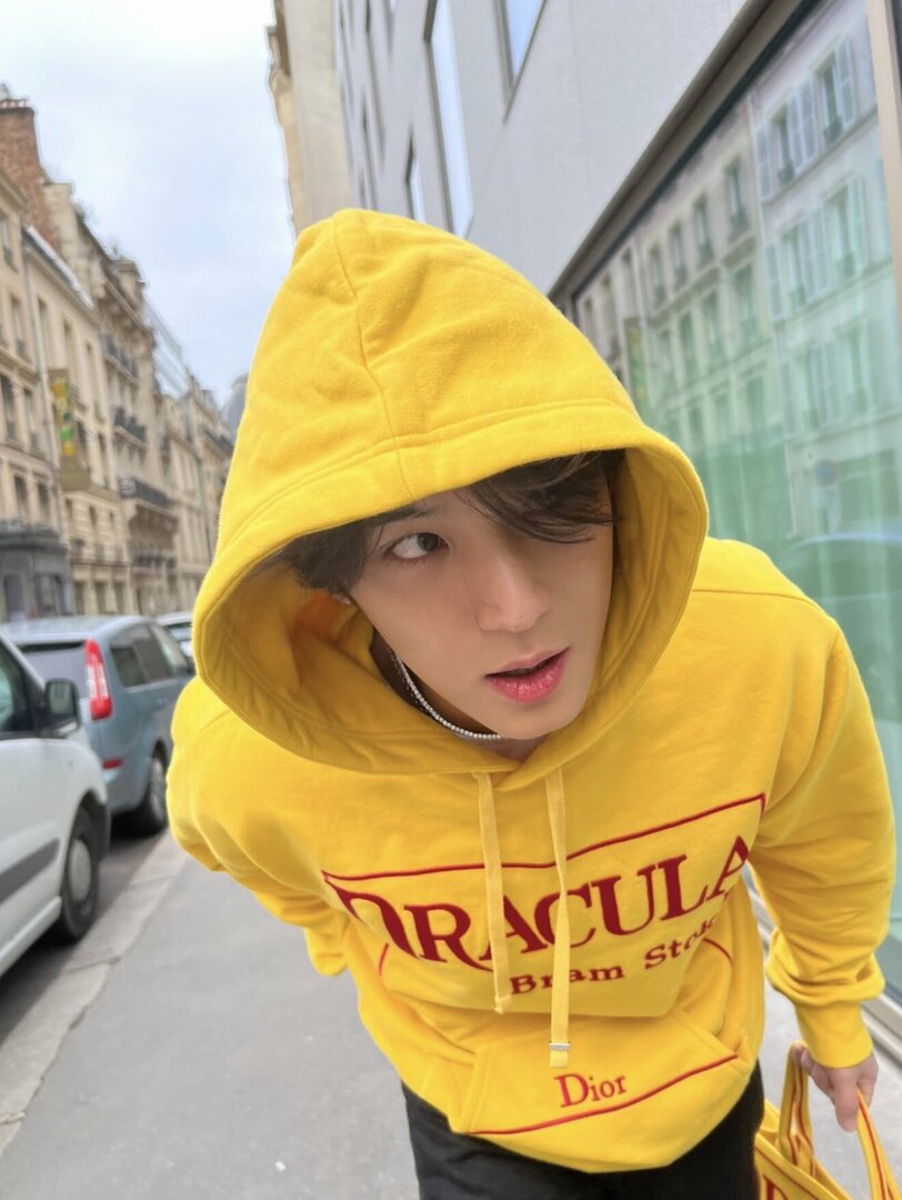 selfolssi ♤ tweet media