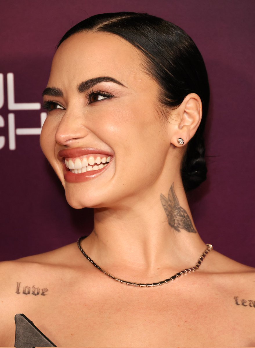 archivefordemi's tweet image. the people’s princess.