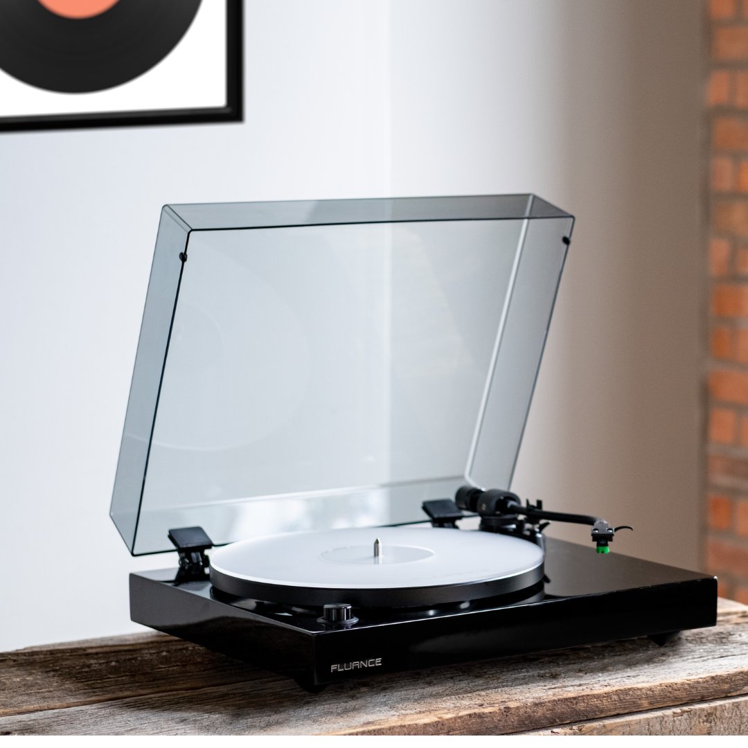Fluance's tweet image. Unlock detail by controlling vibration! RT81+ reduces resonance with isolation feet, dampened platter, and acrylic mat for a deeper, cleaner soundstage. What's your go-to test spin? 🎶 #MyFluance #VinylLifestyle #SoundAndStyle #HiFiAtHome #RESPECTTHERECORD