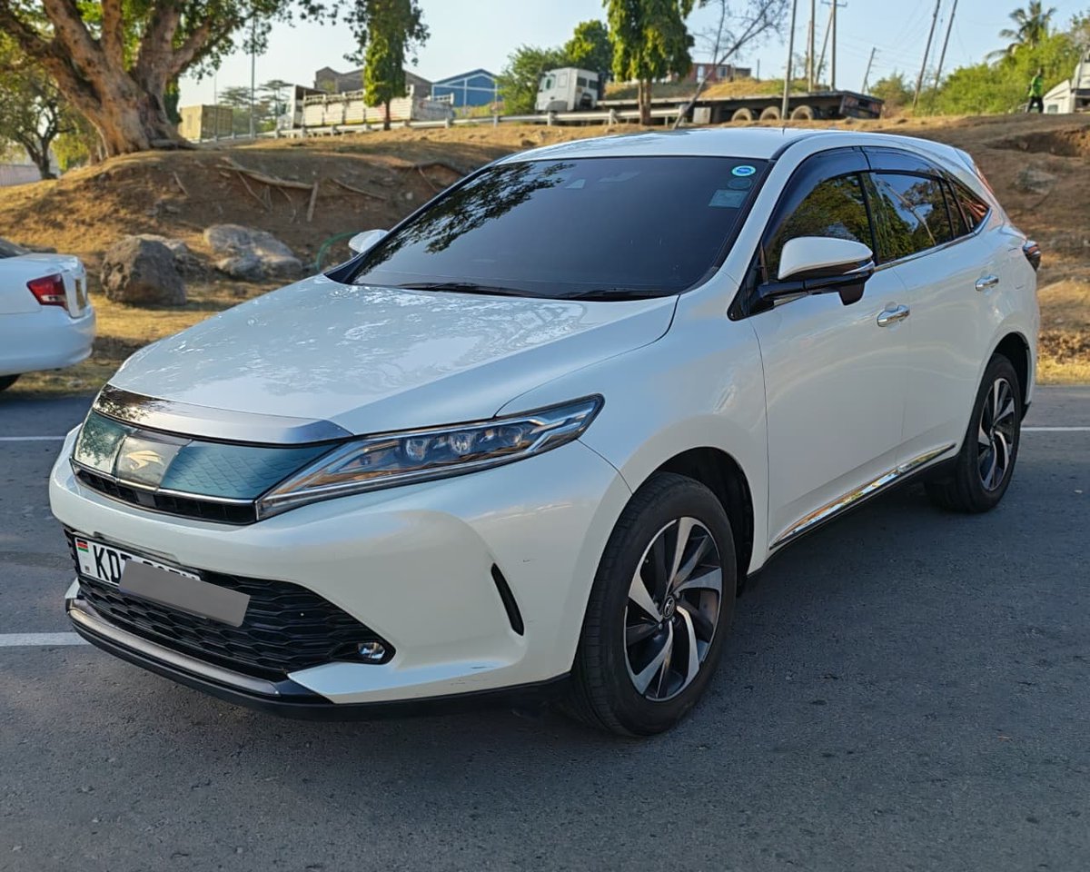 _HighTorque's tweet image. TOYOTA HARRIER 
MAKE: 2018
ENGINE: 2.0L
PRICE: 3,390,000

Gikomba The High Court  Mike Sonko Narok President Ruto Vodacom Gyökores Fools Cyrus Jirongo Karatina.