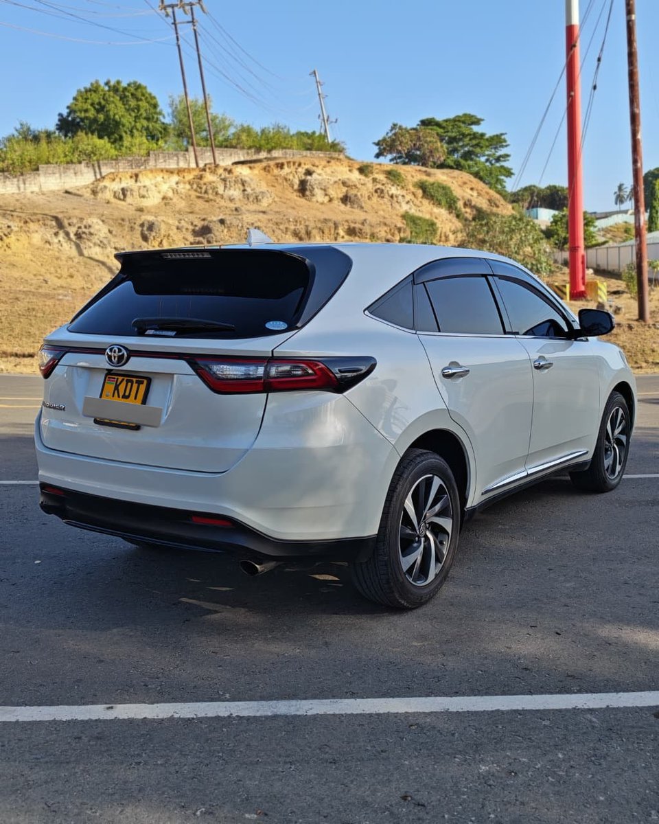 _HighTorque's tweet image. TOYOTA HARRIER 
MAKE: 2018
ENGINE: 2.0L
PRICE: 3,390,000

Gikomba The High Court  Mike Sonko Narok President Ruto Vodacom Gyökores Fools Cyrus Jirongo Karatina.
