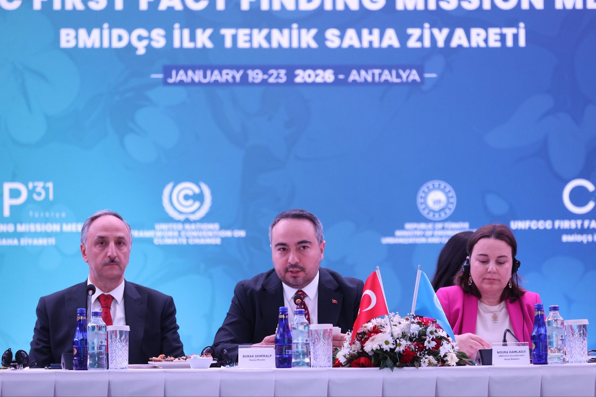 burakdemiralptr's tweet photo. #COP31 İklim Zirvesi öncesi, EXPO Kongre Merkezimizde hazırlıklarımızı tüm boyutlarıyla ele alıyoruz.

Bu kapsamda düzenlenen Güvenlik ve Emniyet Stratejik Oturumu’nda, BM İklim Değişikliği İcra Sekreter Yardımcısı Noura Hamladji ve BM Heyeti, Valilik ve Bakanlık bürokratlarımızla zirvenin huzur ve güven içinde gerçekleşmesi için atılacak adımları değerlendirdik.

Antalya’mız, COP31’e en güvenli şekilde hazır olacak.

📍Antalya
#UNFCCC