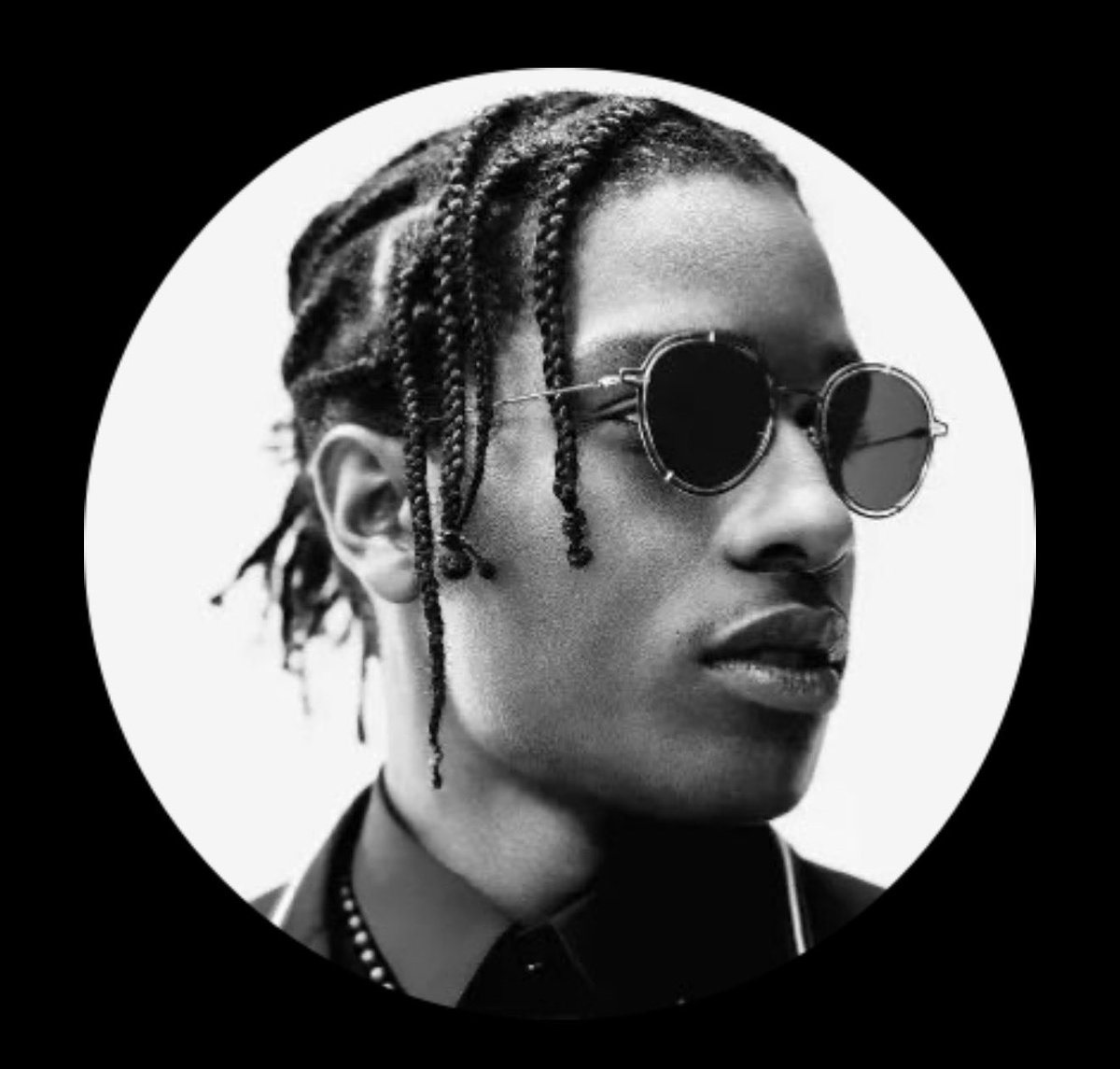 These the only ASAP fans left lmaooo