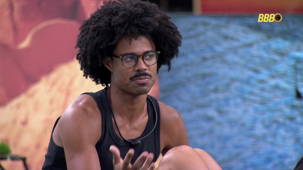 canalantenados's tweet image. Breno sobre Matheus: "Num primeiro momento eu achei ele gato."

Marcelo: "Ele é bonito."

Breno: "Ele é lindo."

Marcelo: "Lindooo também já é um..."

Marciele: "Abriu a boca..."

Breno: "Eu acho ele lindo. Então, quando ele chegou eu falei 'que homem lindo'. Mas aí depois..."…