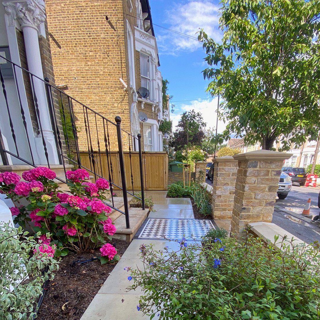 Jacksons Fencing tweet media