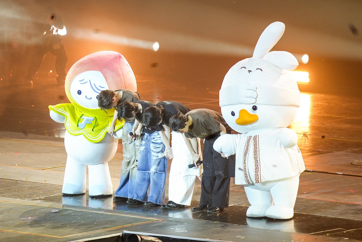 SaturnInOctober's tweet image. ตอนโค้งพร้อมกันน่ารักจังเลย 🥹✨

#KengNamping #TleFirstone