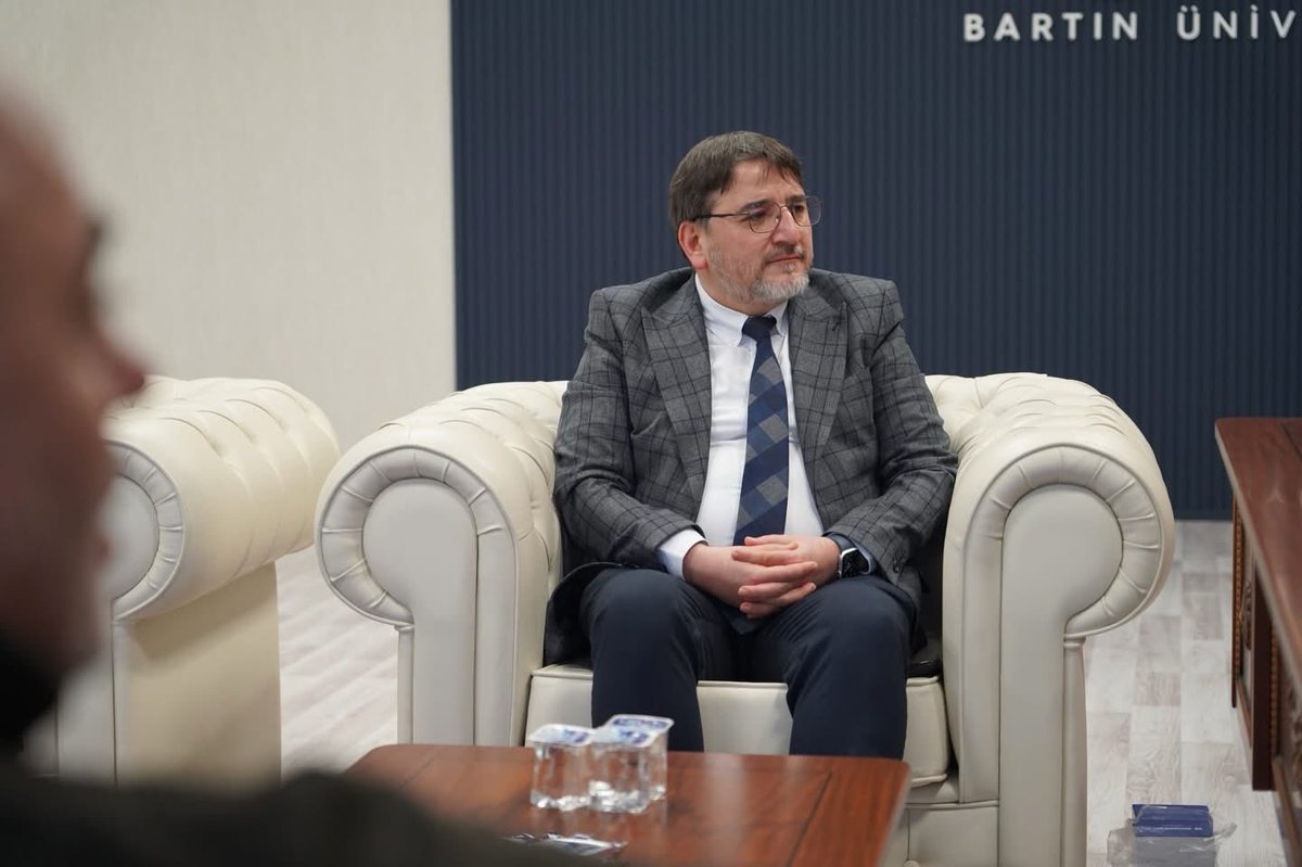 Şube Başkanımız Muhammet Akça [<a href="/muhammetakca74/">Muhammet AKÇA🇹🇷</a>] ve Şube Sekreterimiz İlyas Kara [<a href="/ilyaskara/">İlyas KARA 🇹🇷</a>], Rektörümüz Sayın Prof. Dr. Ahmet Akkaya’yı [<a href="/profdraakkaya/">Prof. Dr. Ahmet AKKAYA</a>] makamında ziyaret etti. Üniversitemizin gelişimi, çalışanların gündemi ve talepleri üzerine verimli bir görüşme