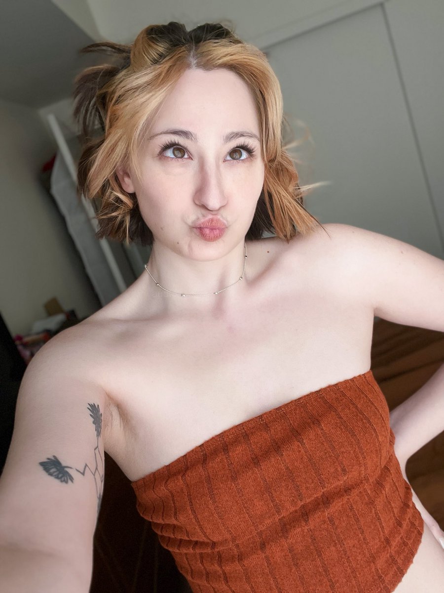 audfoxx's tweet photo. cute selfies to bless your feed https://t.co/vLBh8aT8vN