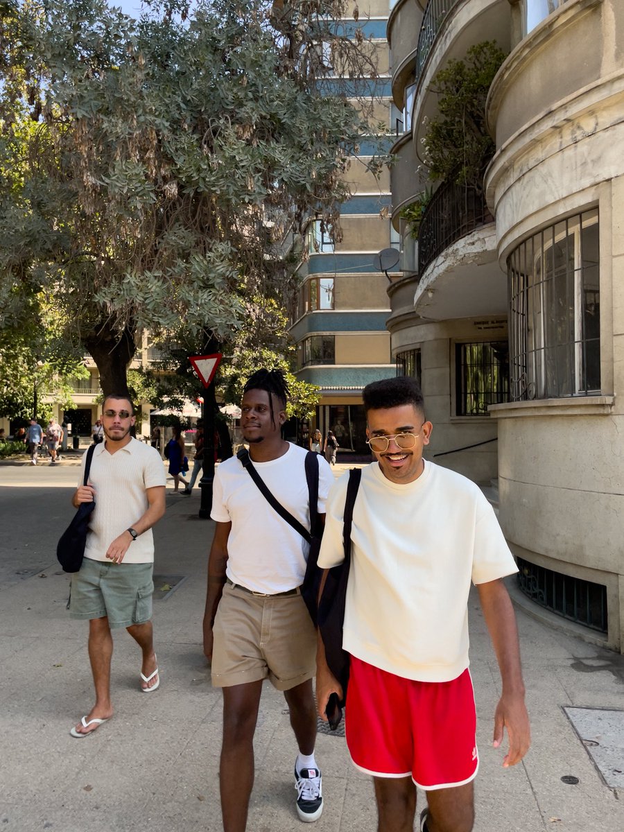 Os Garotin tweet media