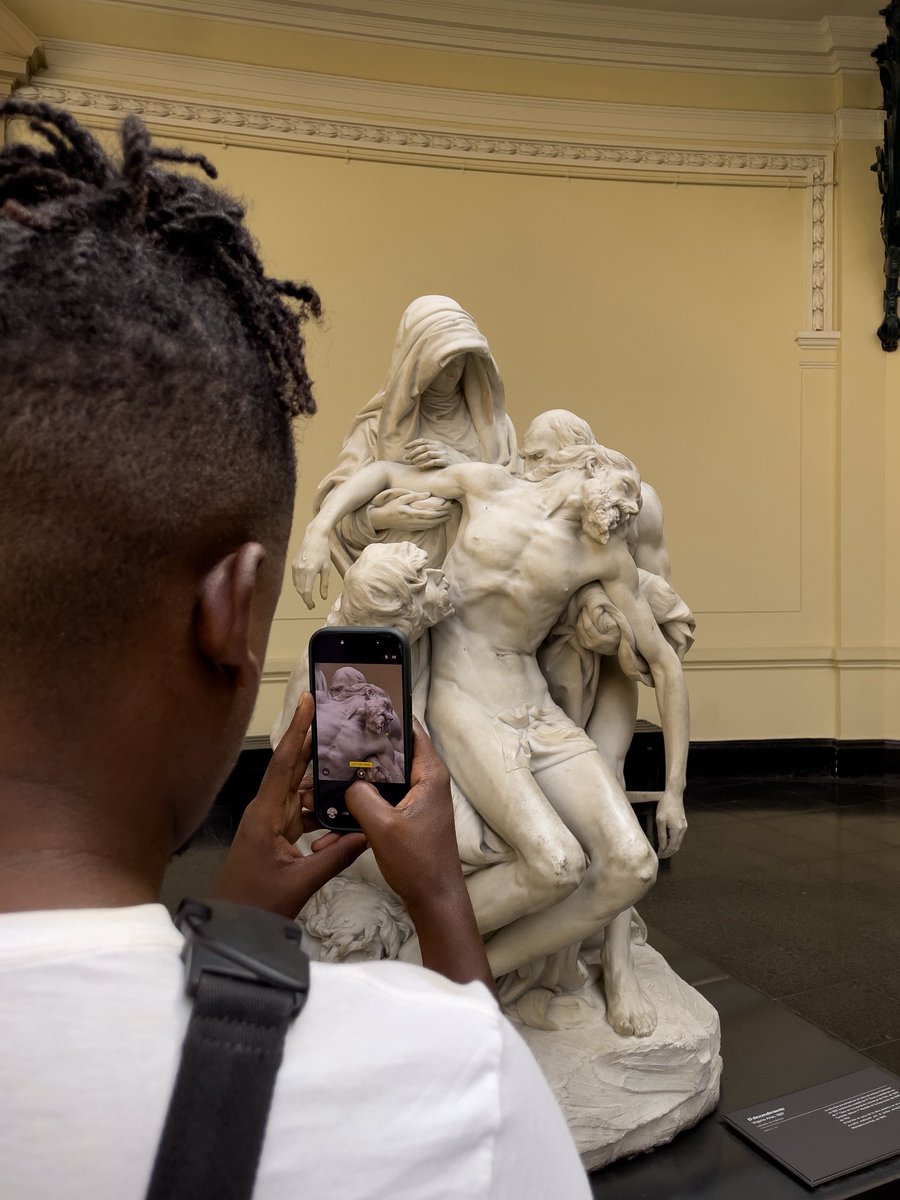 Os Garotin tweet media