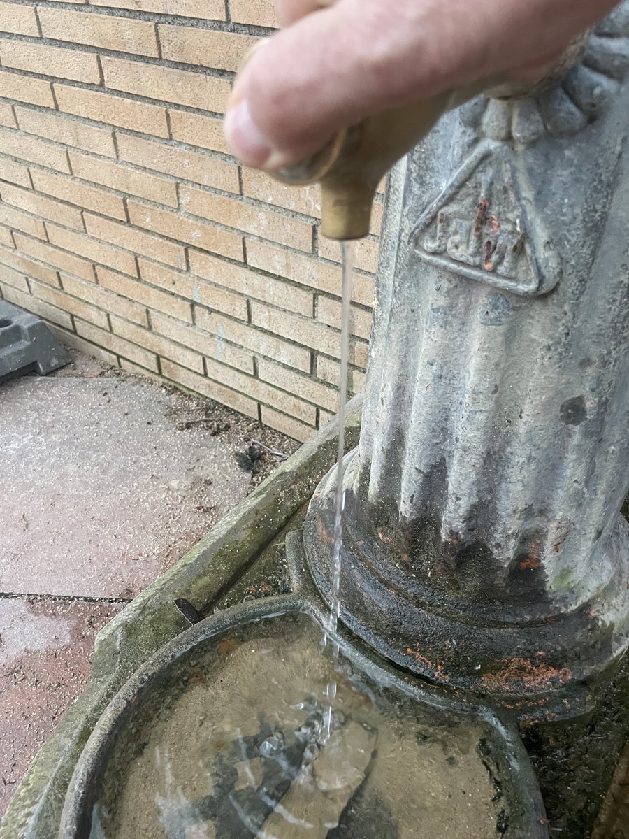 Els habitants de l'<a href="/ajcardedeu/">Ajuntament Cardedeu</a> apart del turisme d'estiu que fem a les fonts recreatives de l'<a href="/ajllinarsvalles/">Llinars del Vallès</a> a l'hivern també fem turisme de fonts per beure, que miraculosament no es congelen com les de Cardedeu o prenen altres mesures per mantenir-les obertes