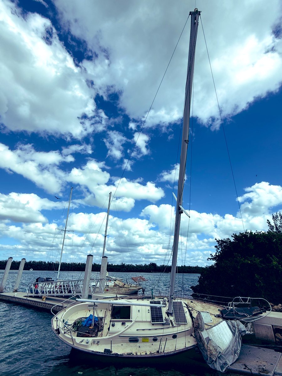MPDMarinePatrol's tweet photo. Another three derelict vessels located in the @CityofMiami #MiamiMarineStadium & #DinnerKey. These vessels are not only navigational hazards but they’re also destroying seagrass and coral reefs. If you see a derelict vessel please call @MPDMarinePatrol at (305) 603-6390. https://t.co/d3rGjwHeg6