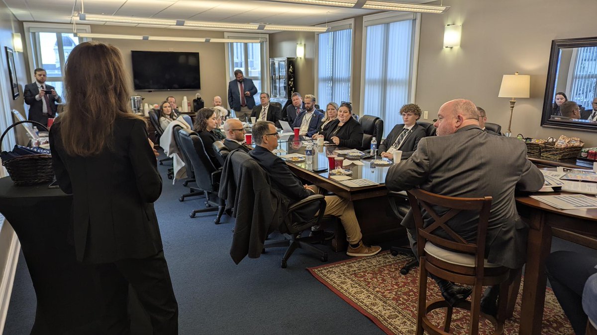 FLattractions's tweet image. 🚨 Florida Tourism Day is underway in Tallahassee!

Thank you to @FLAttractions members who traveled to meet with legislators and advocate for Florida’s attractions and tourism industry. Your voices matter.

#FloridaTourismDay #FLTourism #FAA