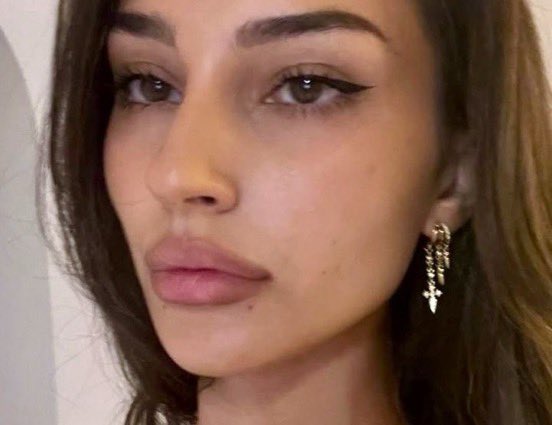 jiaa_xo's tweet photo. makeup looks featuring a subtle and small eyeliner wing https://t.co/ceLrIX6NNG