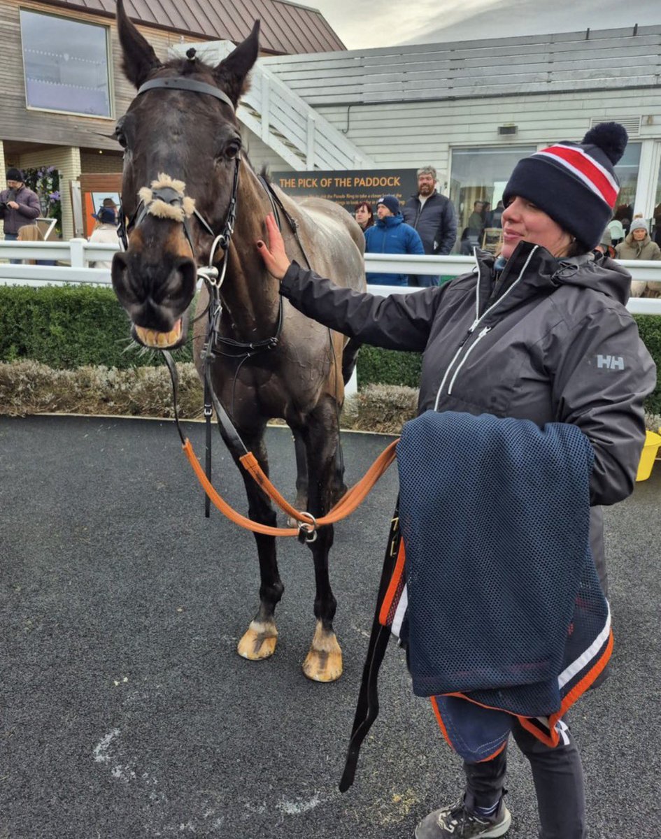 🩷💛 Winner 1 of 2026 💛🩷

Defence Witness 

<a href="/SEnglandRacing/">SamEnglandRacing</a> 
Jamie Hamilton 
<a href="/CatterickRaces/">Catterick Racecourse</a> 

Wonderful ride from Jamie and a very tough performance from Defence Witness