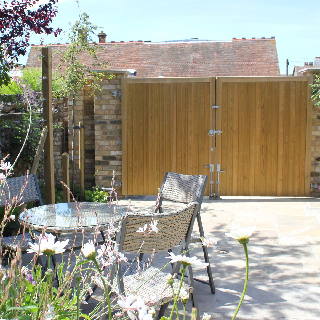 Jacksons Fencing tweet media