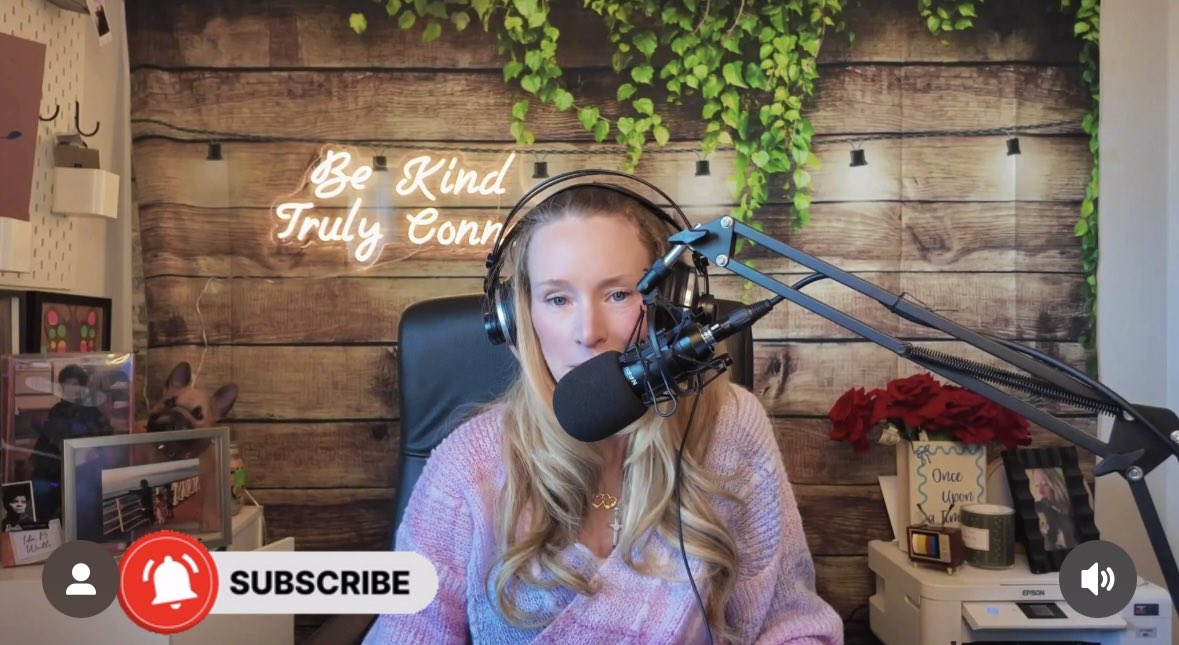 Rachel Thexton tweet media