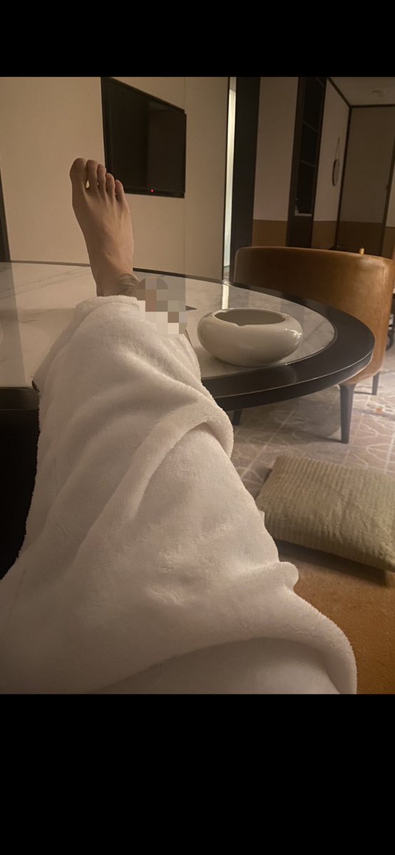 在贱逼大少爷嘴里排泄看他吃屎预定一个观众必须是奴欣赏完伺候爷喝酒，武汉