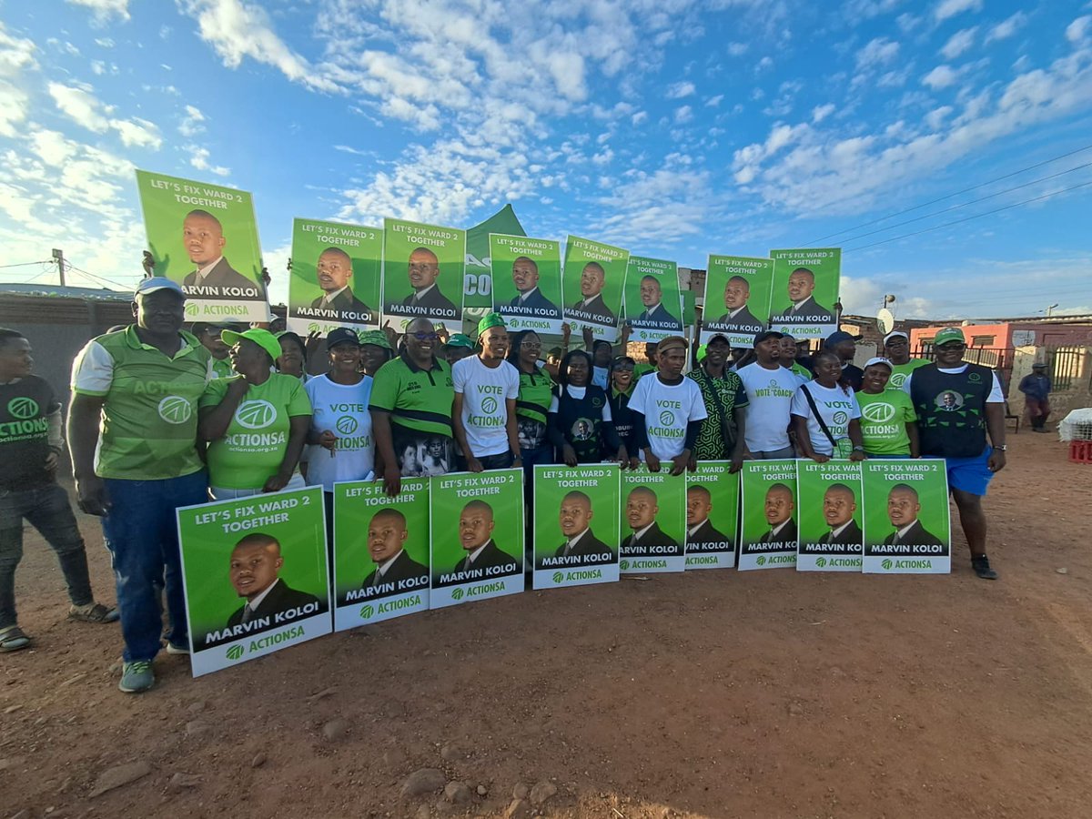 actionsajhbcoms's tweet photo. By-election fever has gripped Swaneville. Face posters of the Mogale City Ward 2 Councillor Candidate @Tebogo64788745 Marvin Koloi have gone up ahead of the February 3 by-elections, a crucial vote for the ward's development.
#LetsFixWard2WithKoloi
#FixLocalGovt
#ServicesForAll https://t.co/lWhRpnTw7x