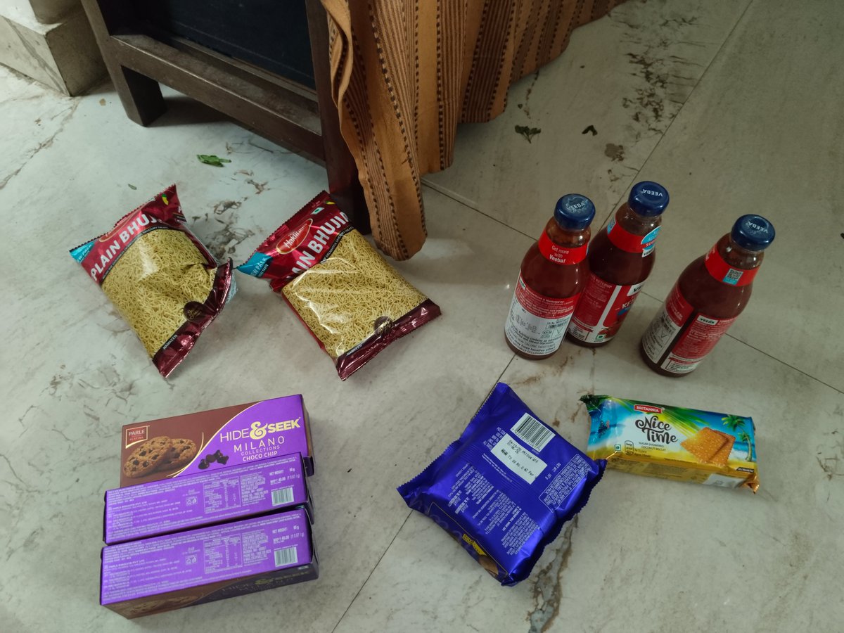 adikumar2010's tweet photo. @amazonIN @AmazonHelp @amazon
I got wrong order from Amazon NOW. I went to chat support they told me non-returnable aka get scammed.

I ordered 75 gram pack but you send me 60 gram.

Order # 171-9947838-7443505 https://t.co/CE4H49Aqcv