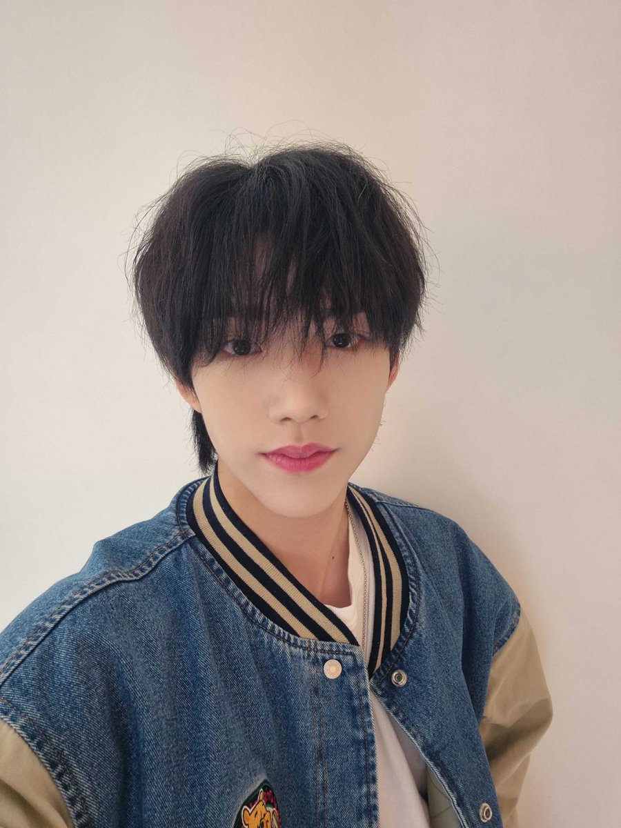 beentlebum's tweet image. hyunbeen in the big year 2026.