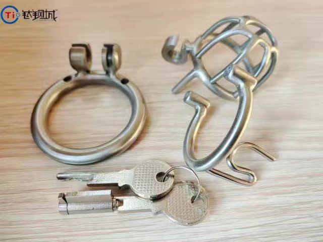 经过一年多的改进，终于合适了。目前从2026.1.18开始🔒，想玩个游戏，希望粉丝随便看看就行，不要太照顾我！游戏时间48小时吧！点赞1小时，转发2小时，评论3小时，+粉6小时吧？然后，我会在微信群（pa🔒交友群）接受粉丝监督，也不定期在x上接受粉丝角度（你懂的，毕竟不能发布太涩涩的内容了）