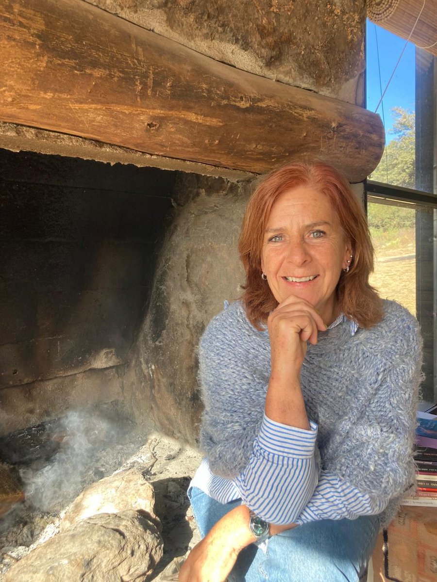 Babiloniagl's tweet photo. Seguimos con nuestras #LecturasDeVerano. María Martha Busso comparte el cuento Como el río Magdalena, de su libro Alguien encenderá el sol. Un texto hermoso para leer y disfrutar en esta temporada estival. https://t.co/bsHYCxmfWJ https://t.co/aSlbHzXTyM