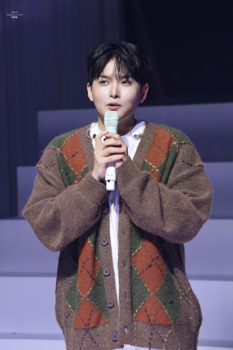 imqqqii17's tweet photo. Ryeowook's Rucky Stage
#SUPERJUNIOR 
#슈퍼주니어 
#SpecialRuckydraW_D1
#金厉旭
#김려욱 
#リョウク
#Ryeowook https://t.co/HlZhdxHVWI