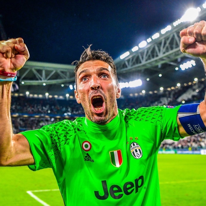 eurofootcom's tweet photo. Petr Cech: "Kahn, Schmeichel and van der Sar inspired me early in my career. Then Buffon appeared and changed everything." 

Manuel Neuer: "Buffon is an idol for me." 

Trezeguet: "Buffon is the best goalkeeper of all time."

Happy birthday, Gigi Buffon. 🇮🇹🐐 https://t.co/IaT1oBf87U