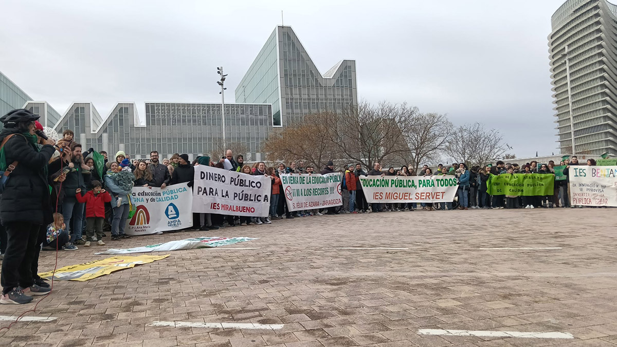 La huelga educativa desborda Aragón y señala al Gobierno Azcón por desviar fondos públicos a la privada: arainfo.org/?p=320079

✍️ Crónica de <a href="/igoiz17/">Iker G. Izagirre</a> y Roberto Seral