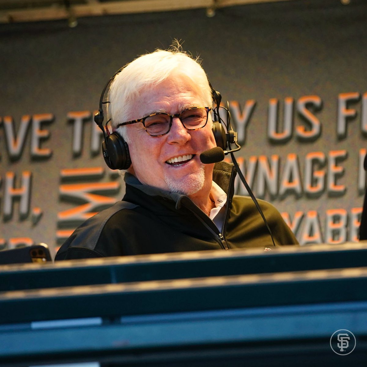 Celebrating the always entertaining Mike Krukow on his birthday today 🎙️