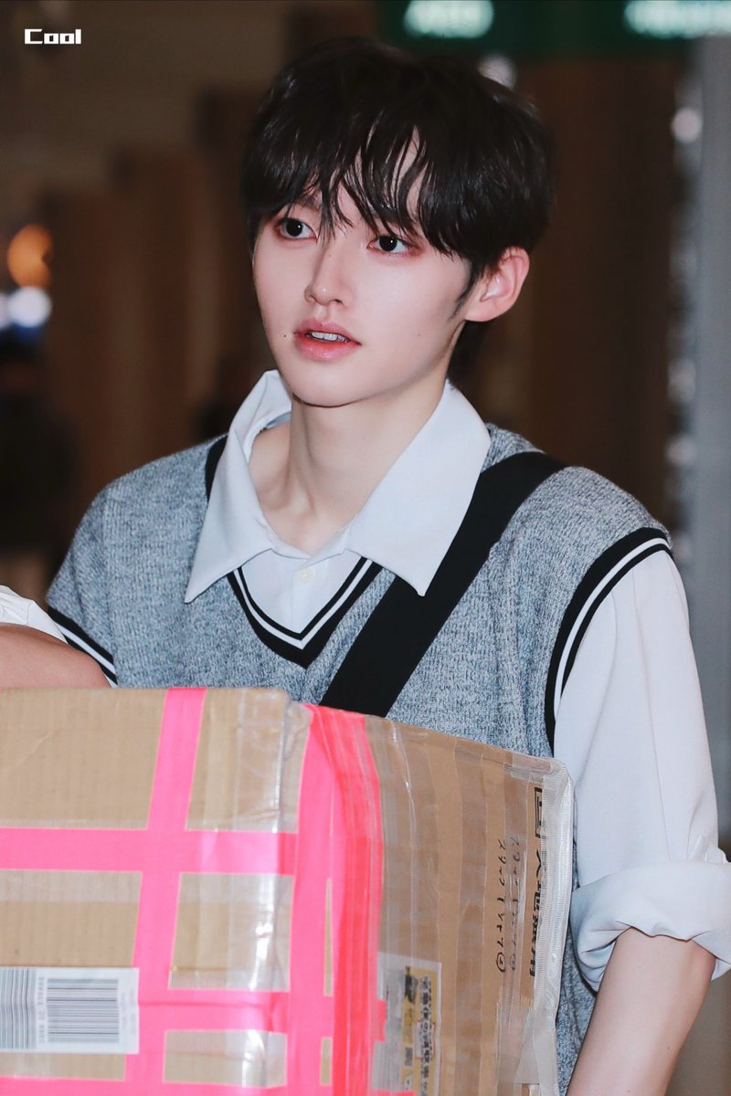 251020 ICN #YUHZ #유어즈 #ユアーズ #준성 #JUNSEONG #ジュンソン