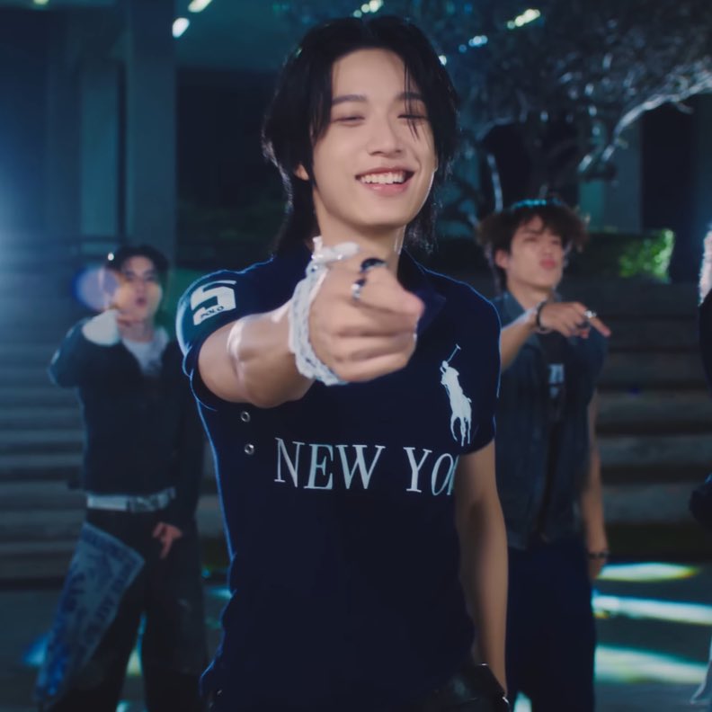 ploydnn's tweet image. เน้กฟังนะ ลงรูปชุดโปโลหน่อย คือหล่อแตกแตน หล่อระเบิด หล่อวัวตายความล้ม หล่อแบบไม่มีอยู่จริง หล่อจนกระจกเขิน หล่อจนกล้องสั่น หล่อจนเน็ตล่ม หล่อจนคีย์บอร์ดพัง

#NEXnattakit
#BUS_SoBlue