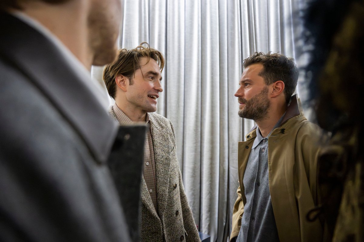 jdbrarchive's tweet photo. 📸 | Jamie Dornan e Robert Pattinson no desfile da coleção masculina de Outono/Inverno 26/27 da Dior, durante a Semana de Moda de Paris. 

https://t.co/ClXm0kRfsV https://t.co/VjGmUUrKWN