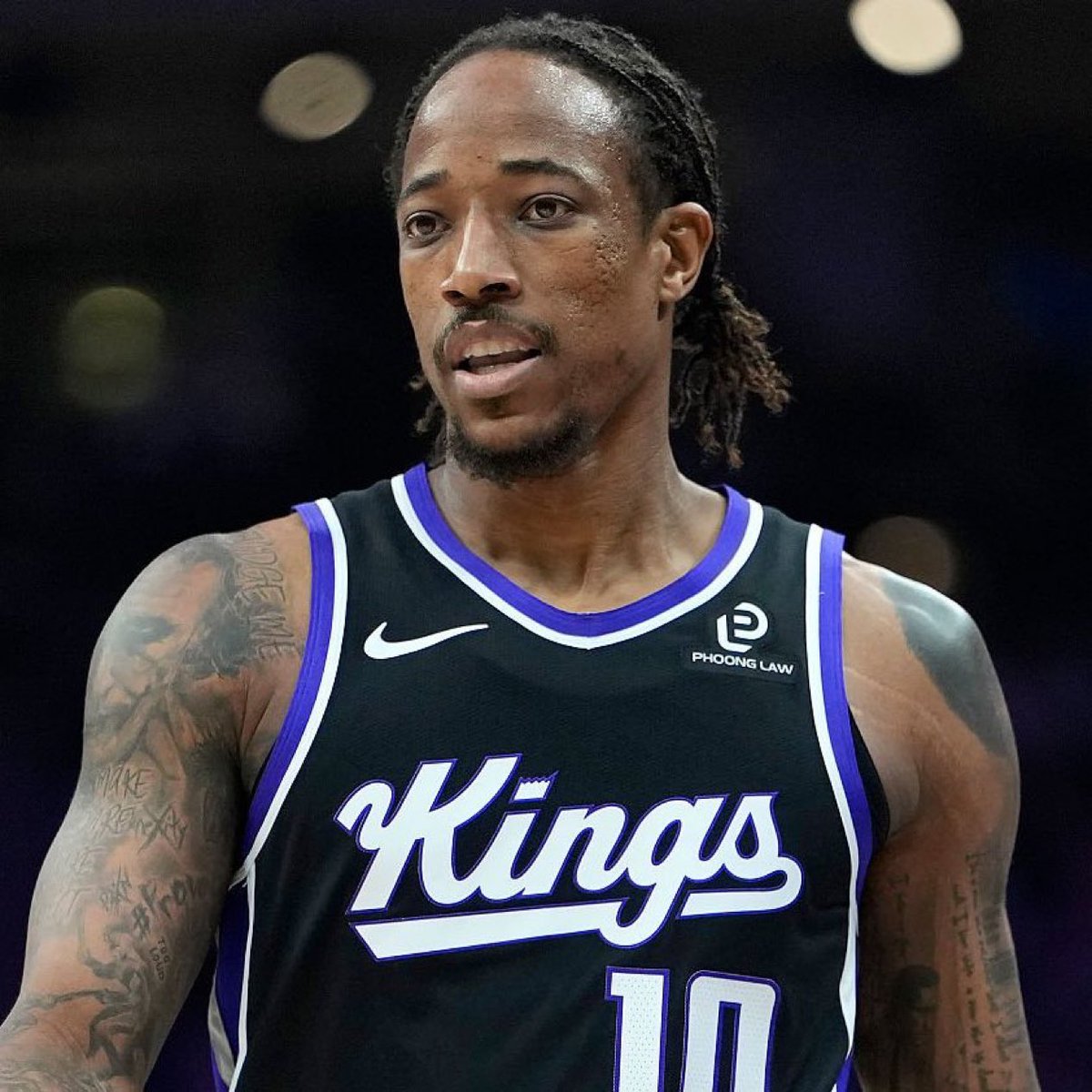 PolymarketHoops's tweet photo. The Warriors are expected to pivot to a trade for DeMar DeRozan after Jimmy Butler suffered a season-ending torn ACL, per @ShamsCharania https://t.co/BGy5iqYgDC