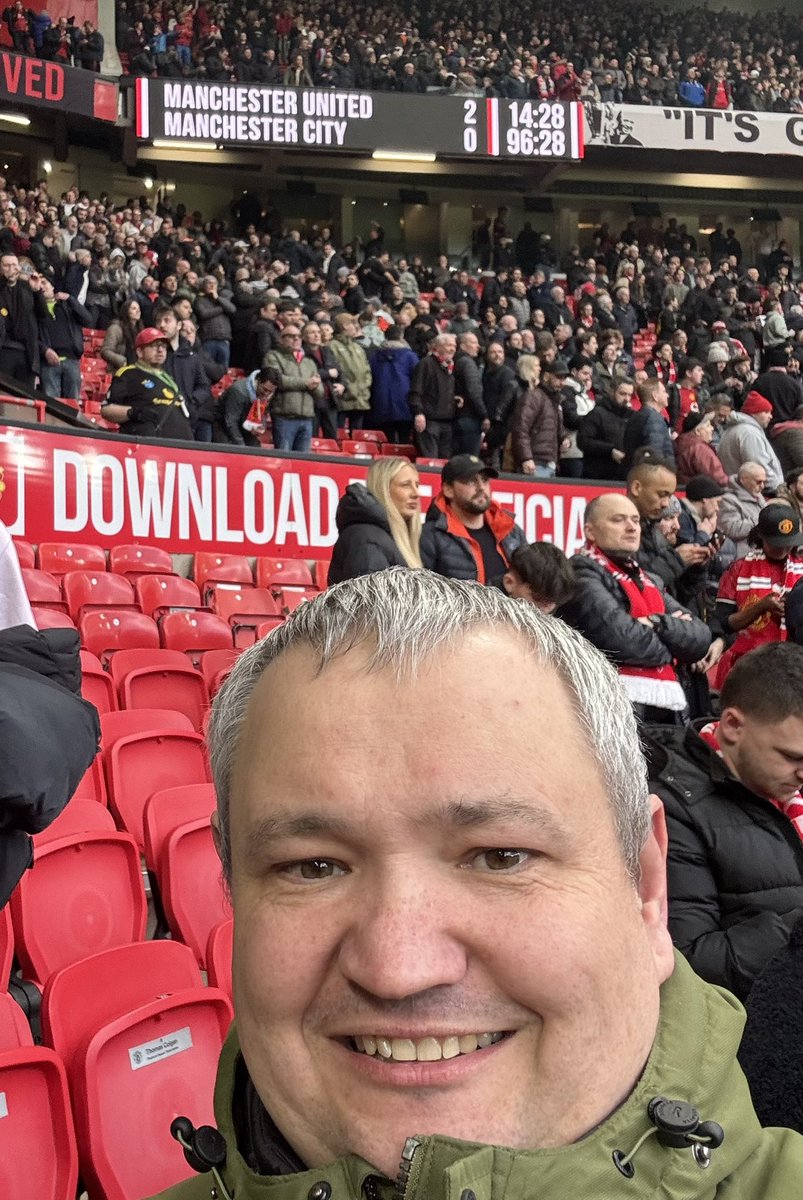 rafurlong's tweet photo. @barneyrednews Nothing from during the game. Me and my butty @Lloyd2709 after it 🇾🇪🇾🇪🇾🇪 https://t.co/jj7csyIE0v