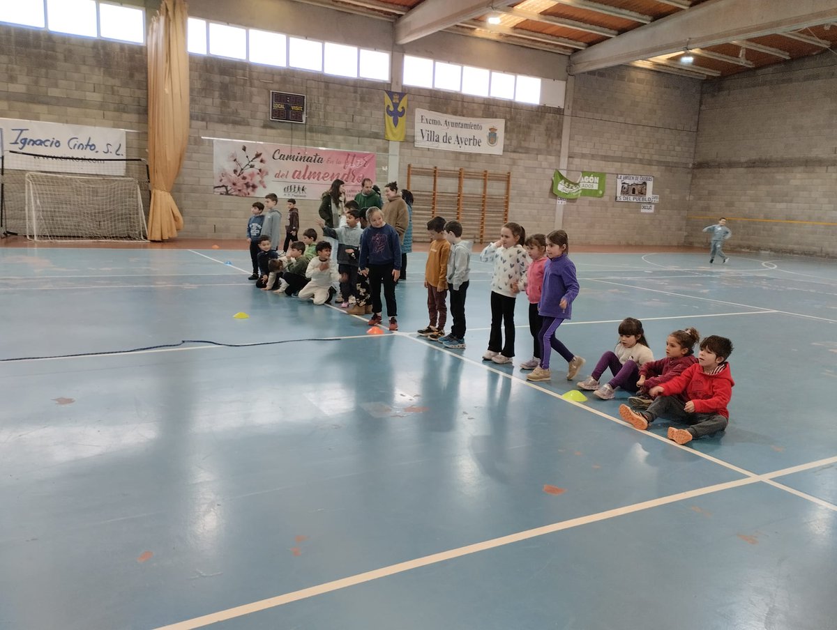 p_cajal's tweet image. El CPI Ramón y Cajal disfrutó del Datchball de la mano de Raúl López, gracias al programa de Deporte escolar y la Federación aragonesa de Datchball.
@DATCHBALL