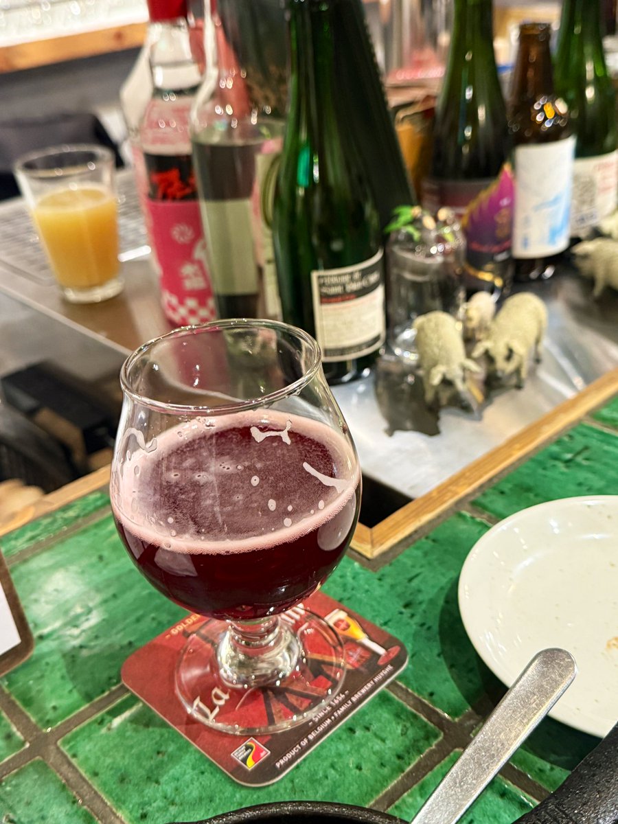 寒いよね今日。家で仕事していると手足がかじかんでツラい程度には。シャワーの温度もいつもより低い気がするし。
でもおしぼりは冷たいのをお願いするんだけども。