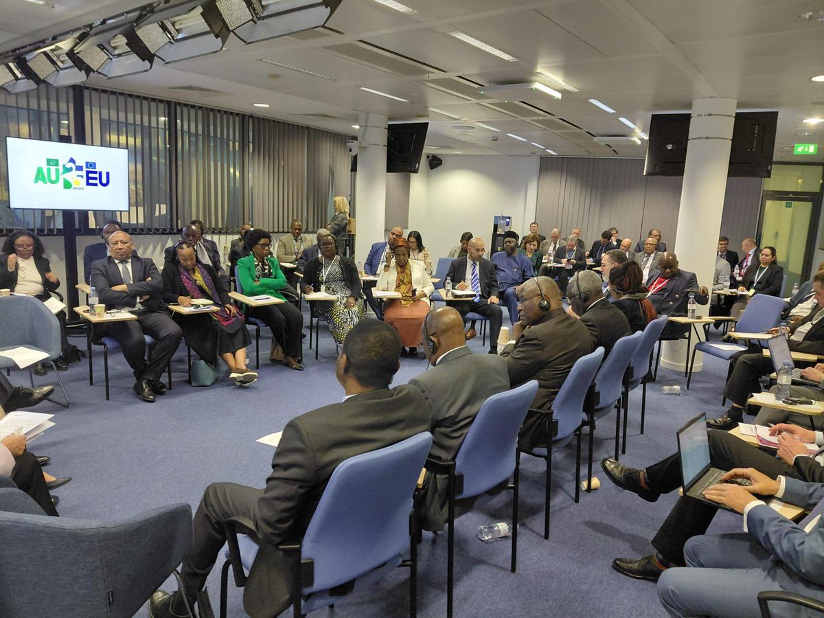 llombartpatUE's tweet image. In times of geopolitical volatility our EU-Africa partnership is ever more important. 
Fruitful exchanges with African Ambassadors in Brussels on the flow up to the successful #AUEU Luanda Summit, Somalia and #GlobalGateway. Looking forward to reinforced dialogue &amp;amp; collaboration