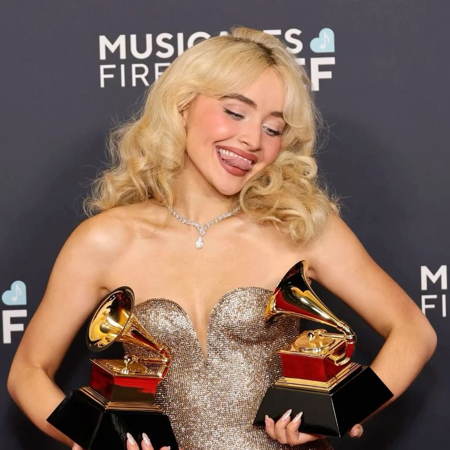 ursuchadipshit's tweet image. THEN                                        NOW