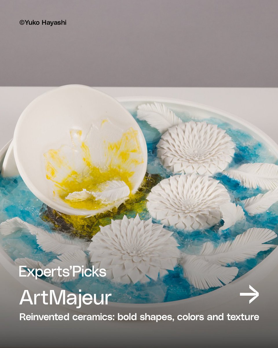 artmajeur's tweet image. 🎨 This week’s #ceramics selection invites you to rethink your experience of space and form #WednesdayVibes — where bold curves meet sharp angles, and glazes shimmer or softly dissolve.

Transforming #clay into movement, texture, and emotion, each piece grabs your attention and