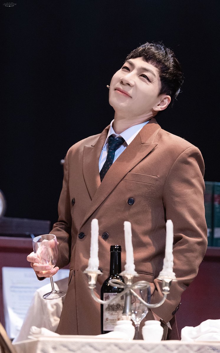 260121 미드나잇 액터뮤지션 스페셜 커튼콜
이승현 비지터

맨이 신한테 맹세하는 소리에 웃는 모습 

#이승현 #미드나잇 #액터뮤지션