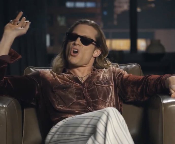 _kalikokat_'s tweet image. I enter a room with iwtvtwt vs hrtwt discourse and I DO NOT ENTER.