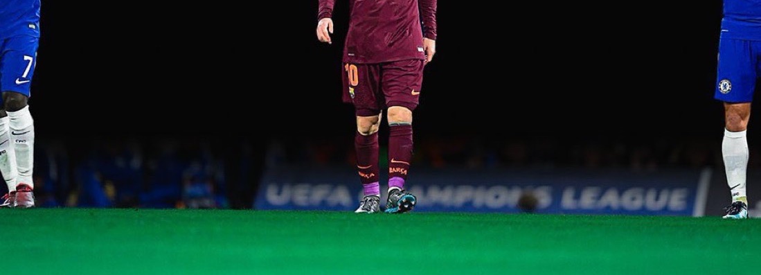 0FCB200's tweet photo. Where is the GOAT ?