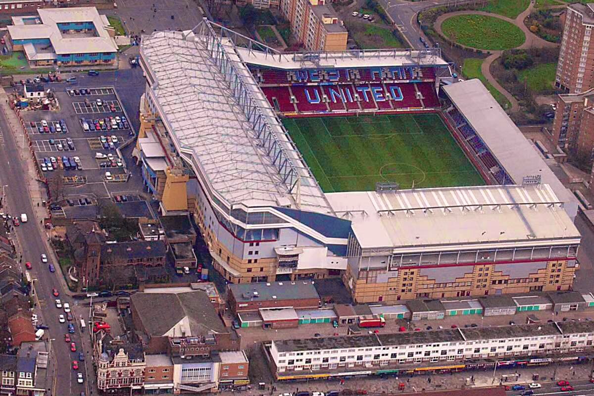 IronworkTours's tweet image. Coufal: “One regret in my West Ham career was that I never played at Upton Park. From what Nobes and Cressy told me, the atmosphere was unbelievable and teams were really scared to come there.”